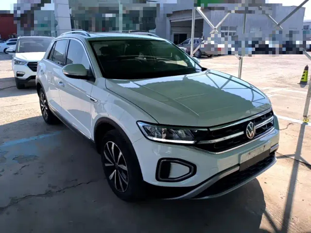 Volkswagen T-Roc — Фото автомобиля 3