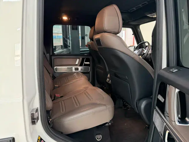 Mercedes-Benz G-Class — Фото автомобиля 12