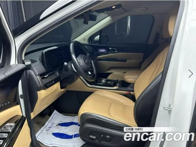 Kia Carnival Generation 4 — Фото автомобиля 6