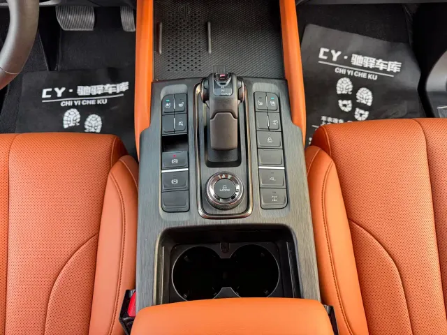 Haval H9 — Фото автомобиля 16