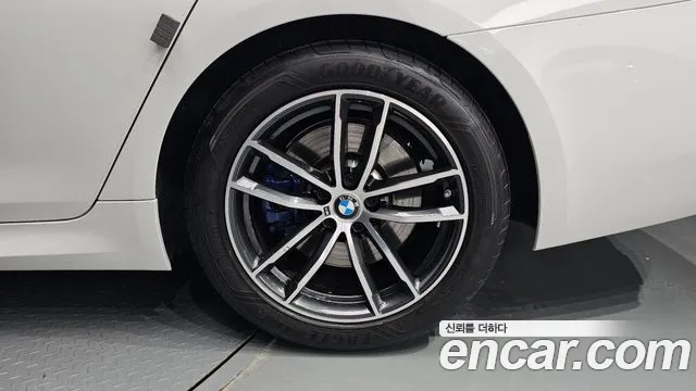 BMW 5 Series G30 — Фото автомобиля 6