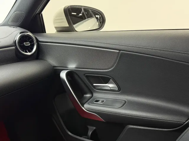 Mercedes-Benz A-Class — Фото автомобиля 11