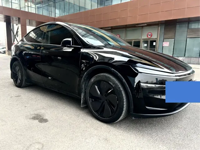 Tesla Model Y — Фото автомобиля 2