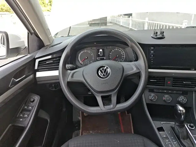 Volkswagen Bora — Фото автомобиля 10