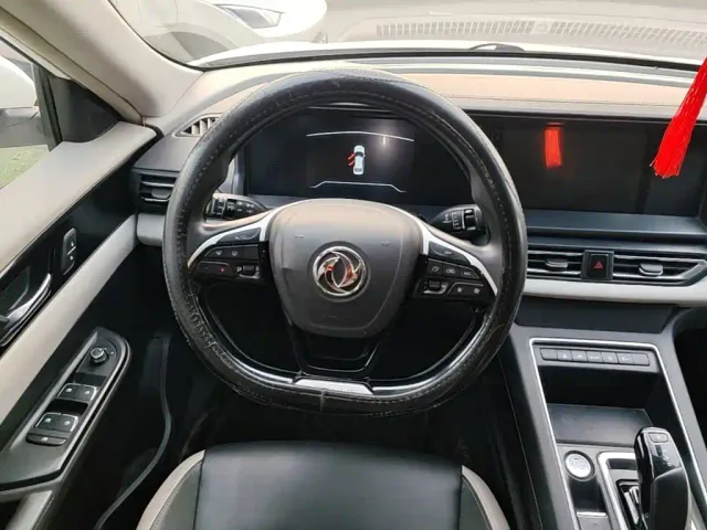 Dongfeng Fengshen E70 — Фото автомобиля 10