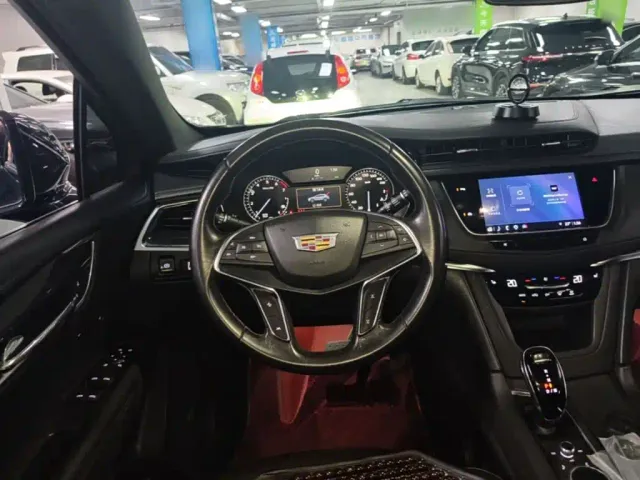Cadillac XT5 — Фото автомобиля 10