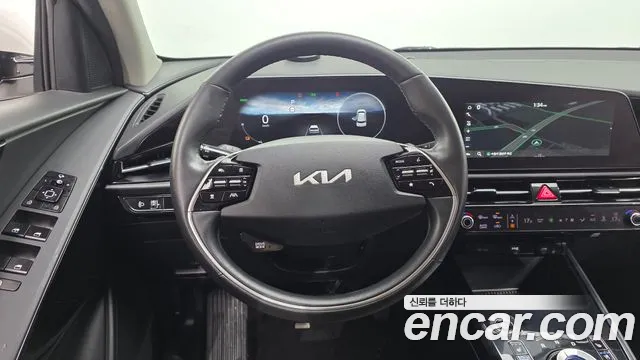 Kia Niro — Фото автомобиля 20