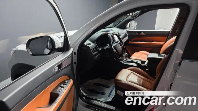 KG_Mobility_Ssangyong Rexton Новый Rexton Sport Khan Дизель 2.2 4WD — Фото автомобиля 11