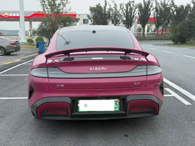 Xiaomi SU7 — Фото автомобиля 8