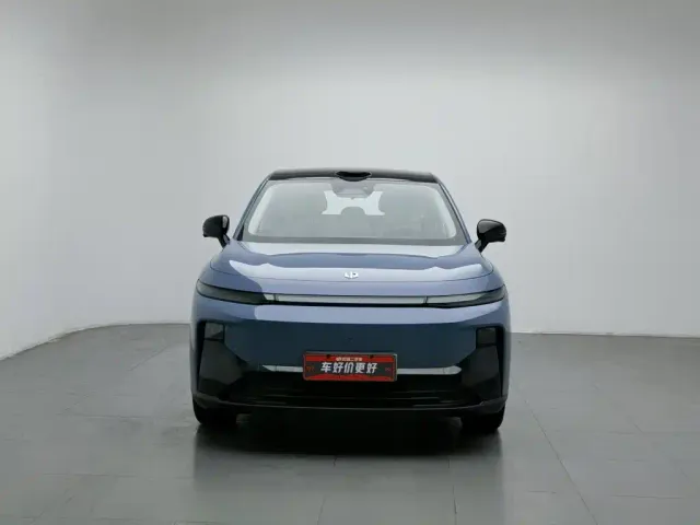 Leapmotor B10 — Фото автомобиля 3