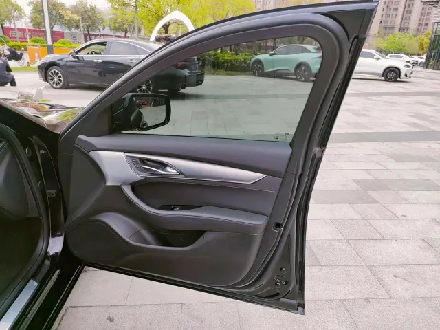 Cadillac CT5 — Фото автомобиля 21