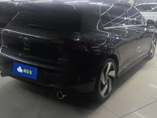 Volkswagen Golf GTI — Фото автомобиля 3