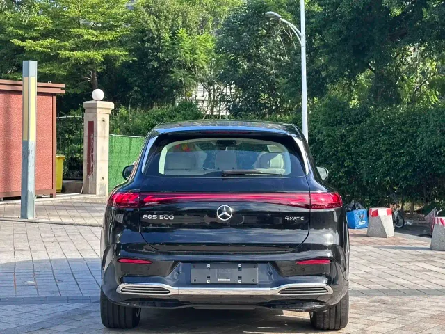 Mercedes-Benz EQS SUV — Фото автомобиля 5