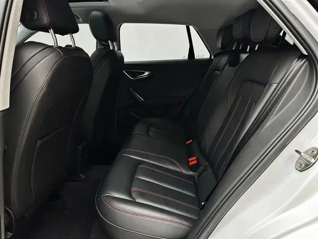 Audi Q2L — Фото автомобиля 12