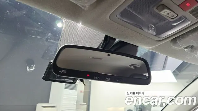 Hyundai Venue — Фото автомобиля 27