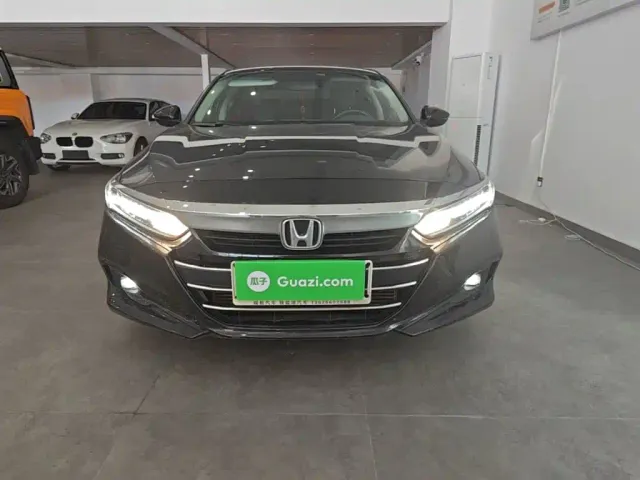 Honda Accord — Фото автомобиля 2