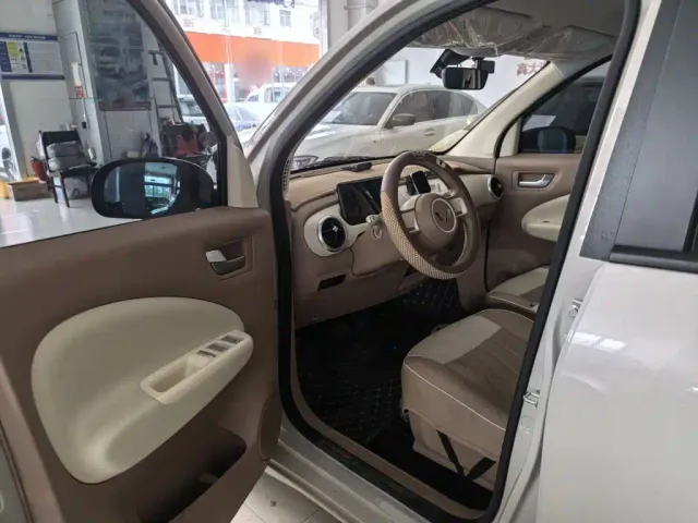Wuling Hongguang Mini EV — Фото автомобиля 12
