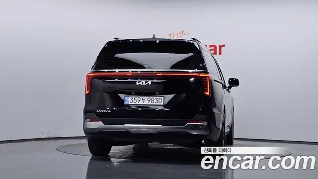 Kia Carnival Generation 4 — Фото автомобиля 4