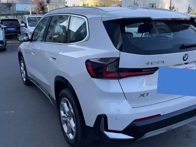 BMW X1 — Фото автомобиля 9