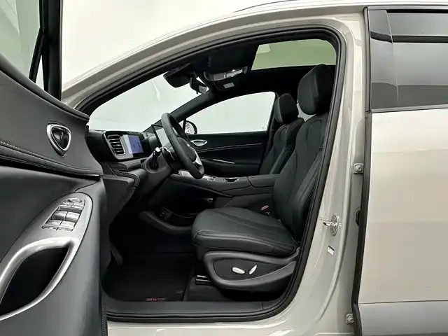 BYD Sealion 06 — Фото автомобиля 12