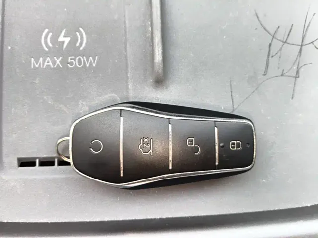 BYD Seal 07 DM-i — Фото автомобиля 8