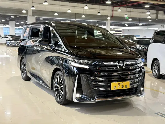 Toyota Vellfire — Фото автомобиля 3