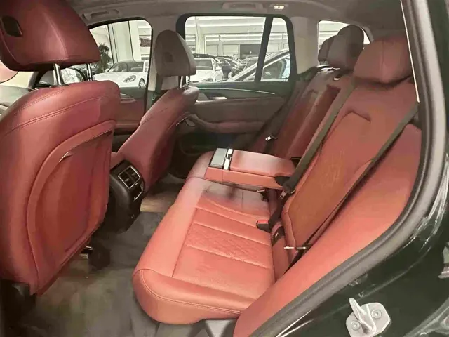 BMW X3 — Фото автомобиля 12