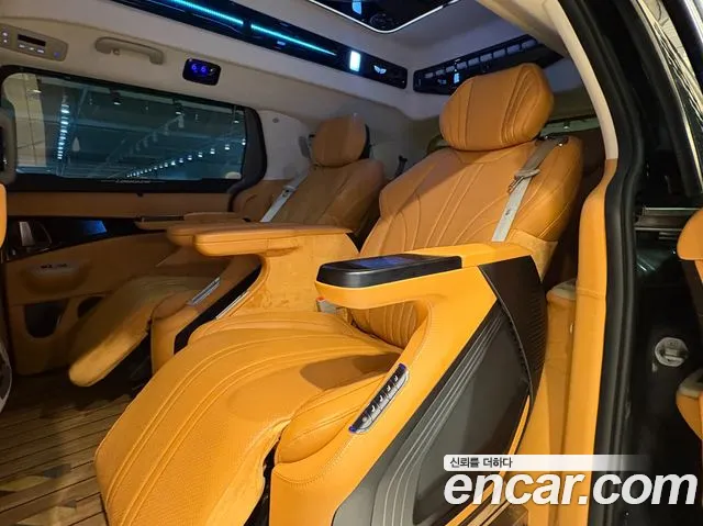 Kia Canival Новый Carnival 4 поколение Бензин 9 мест Hi-Limousine (Спецкузов) — Фото автомобиля 27