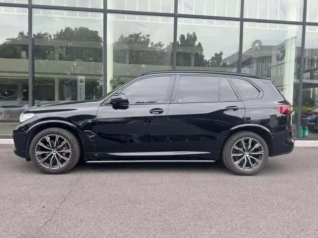 BMW X5 — Фото автомобиля 2