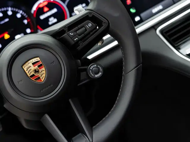 Porsche Panamera — Фото автомобиля 21