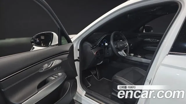 Genesis GV70 — Фото автомобиля 10