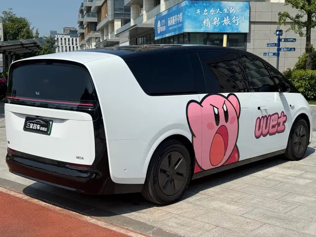 Li Auto MEGA — Фото автомобиля 5