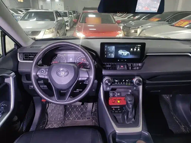 Toyota Wildlander — Фото автомобиля 9