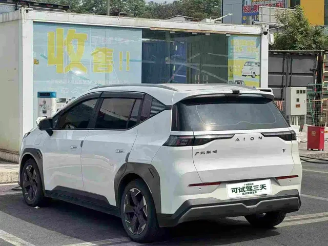 GAC Aion Y — Фото автомобиля 9