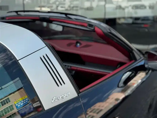 Porsche 911 — Фото автомобиля 9