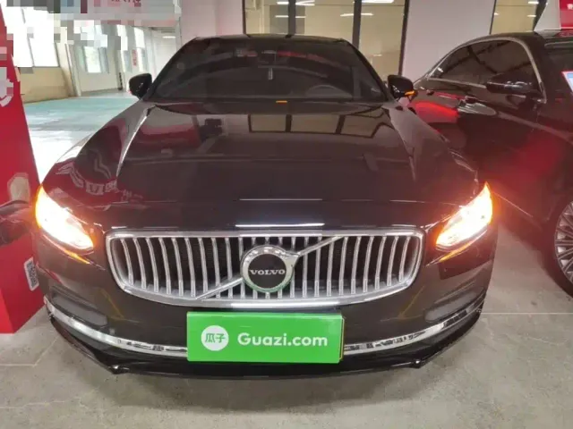 Volvo S90 — Фото автомобиля 2