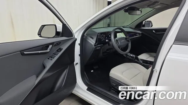 Kia Niro The All New — Фото автомобиля 15