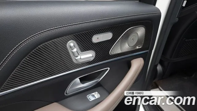 Mercedes-Benz GLE-Class — Фото автомобиля 27