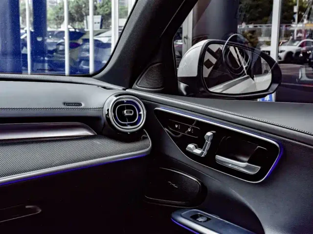 Mercedes-Benz C-Class — Фото автомобиля 16