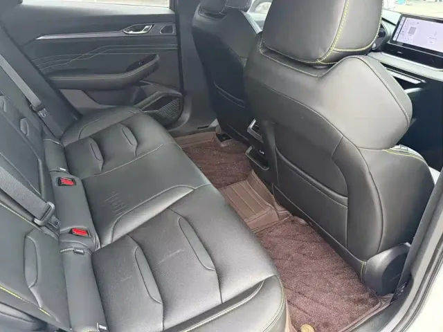 Geely Xingrui — Фото автомобиля 8