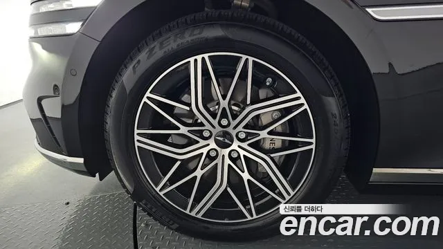 Genesis G90 — Фото автомобиля 17