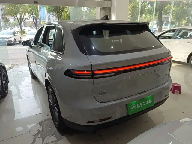 Leapmotor C10 — Фото автомобиля 4