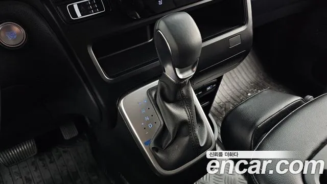Hyundai Staria — Фото автомобиля 12