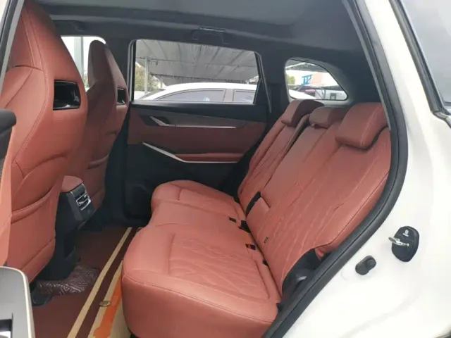 Changan CS75 Plus — Фото автомобиля 16