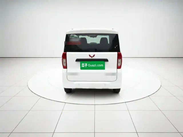 Wuling Zhiguang NEV — Фото автомобиля 5