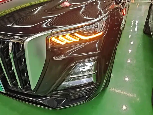 Hongqi HS5 — Фото автомобиля 23