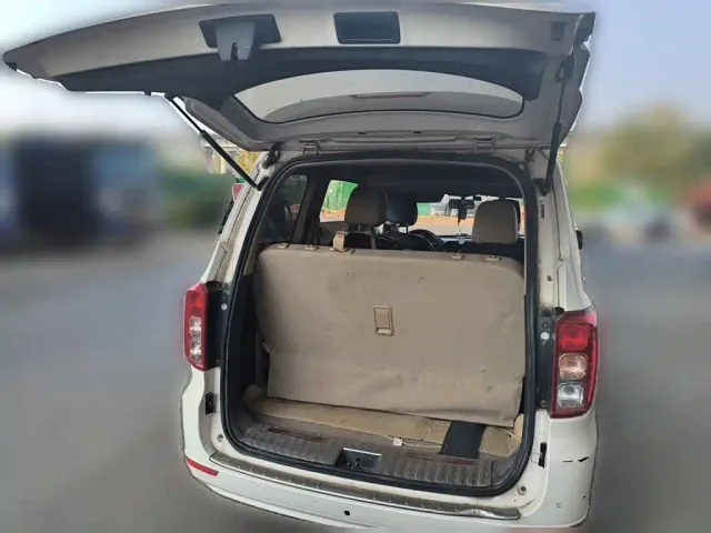 Wuling Hongguang — Фото автомобиля 15
