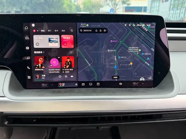 Xpeng P7 — Фото автомобиля 9