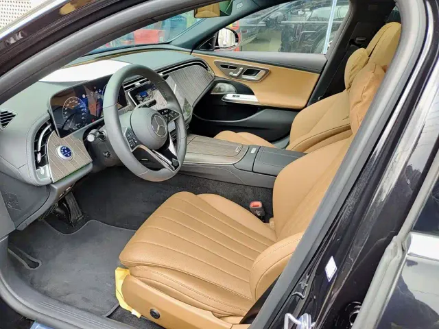 Mercedes-Benz E-Class — Фото автомобиля 7