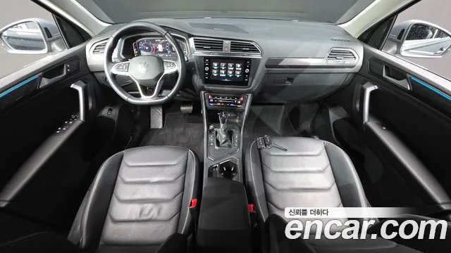 Volkswagen Tiguan Tiguan 2 поколение 2.0 TDI Premium — Фото автомобиля 7